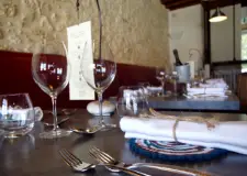 table restaurant cave la quincaillerie